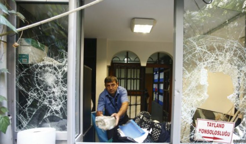 Uyğurlara görə İstanbulda Tayland konsulluğuna hücum