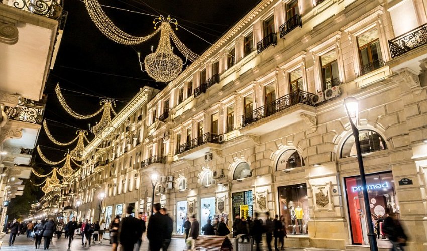 From New York to Baku: world's most expensive shopping streets