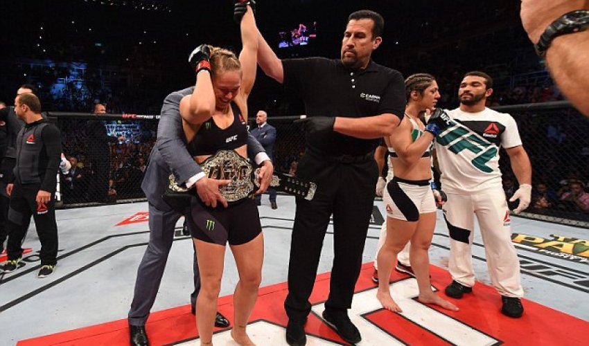 Ronda Rousey defends title with 34-second KO