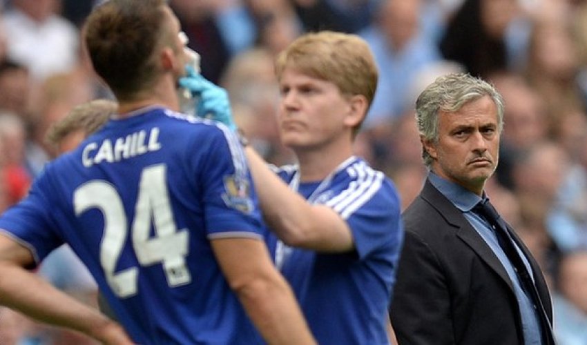 Delusion or distraction? Jose Mourinho's awful Chelsea week Delusion or distraction? Jose Mourinho's awful Chelsea week