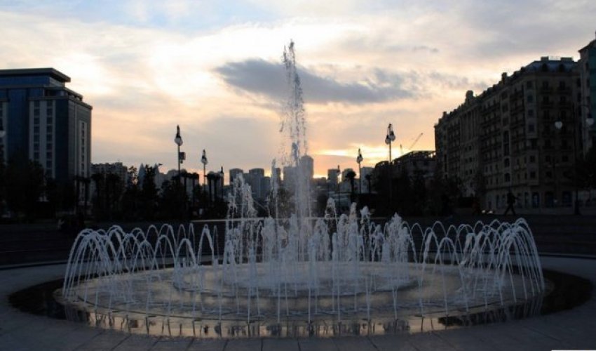 Şəhər parkları: Qış bulvarı - FOTOREPORTAJ