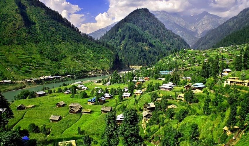 Pakistan Kəşmir separatçıları ilə görüşür Pakistan Kəşmir separatçıları ilə görüşür