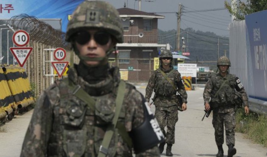 Cənubi Koreya: Şimali Koreya iki əsgərə görə üzr istəməlidir