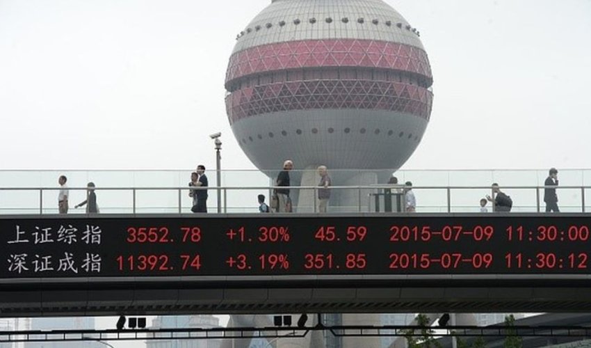 Chinese stocks continue to tumble after global rout