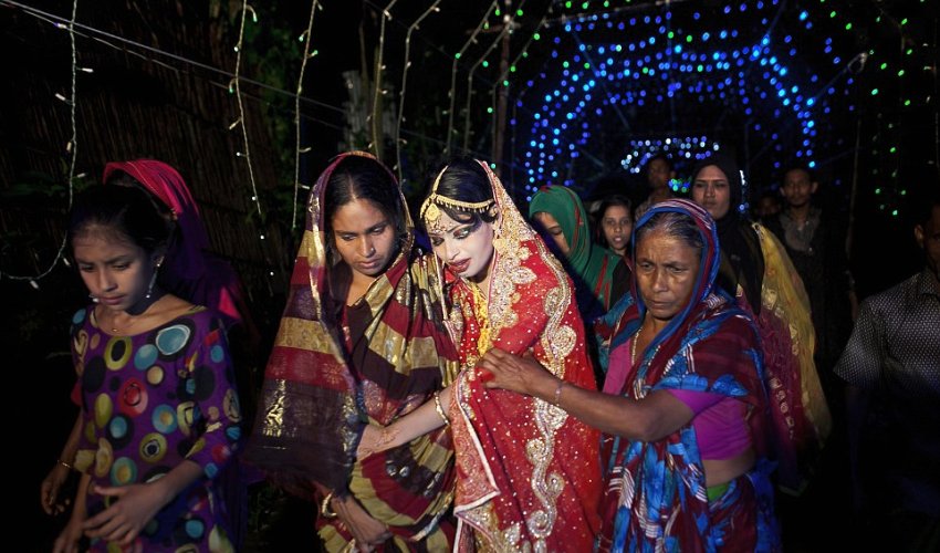 Girl aged just 15 prepares for her wedding... to a 32-year-old man Girl aged just 15 prepares for her wedding... to a 32-year-old man