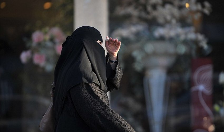 Saudi Arabian women get their first taste of democracy Saudi Arabian women get their first taste of democracy
