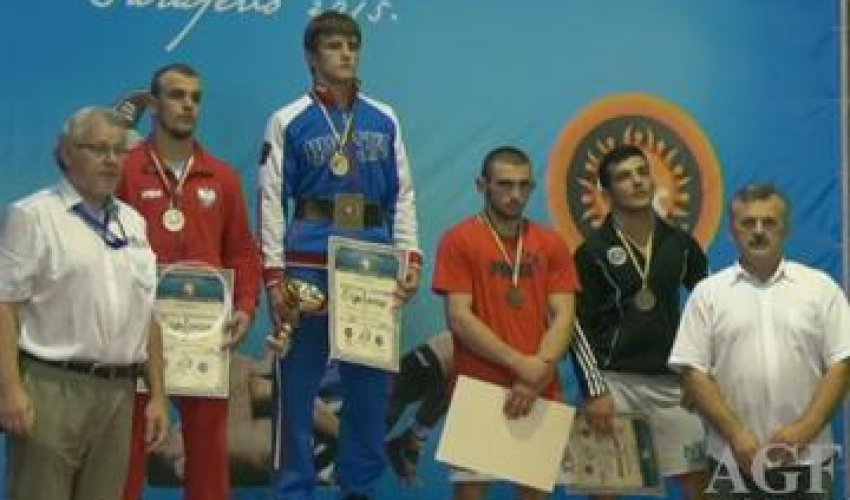 Azerbaijani wrestlers win 2 bronze medals of Cadet World Championship