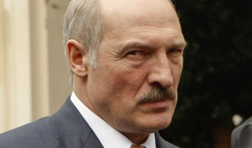 Lukaşenko: “Belarusda yalnız avaralar pis yaşayır” Lukaşenko: “Belarusda yalnız avaralar pis yaşayır”