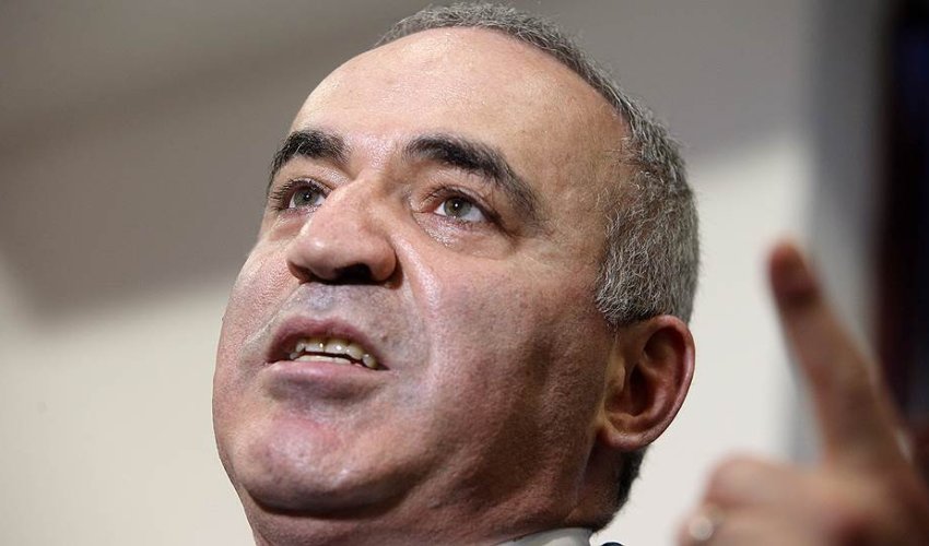 FİDE Harri Kasparovu 500 min dollar rüşvətə görə cəzalandıracaq