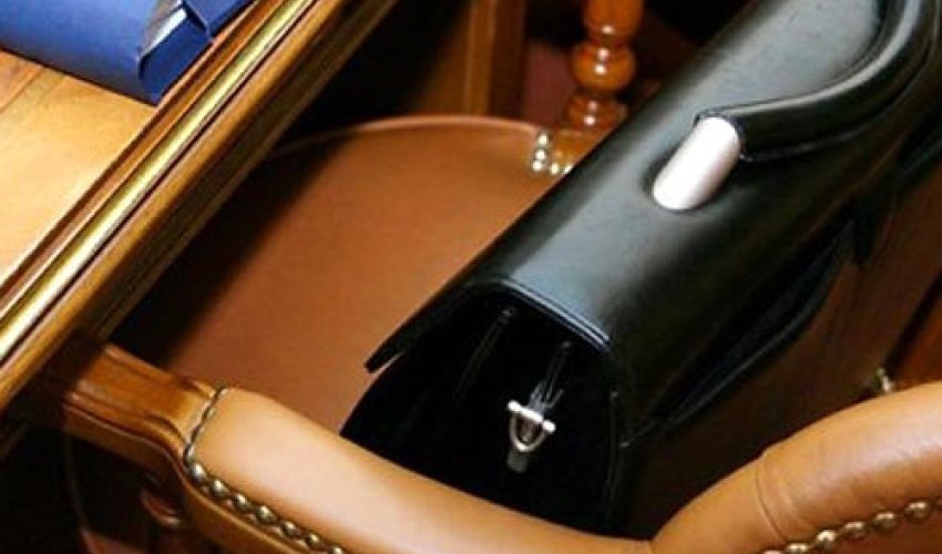 Dövlət qulluğunda işləmək istəyənlərə yeni şans