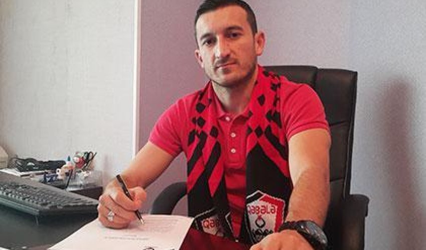 Vüqar Nadirov rəsmən Vüqar Nadirov rəsmən