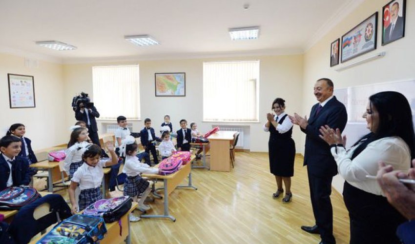İlham Əliyev 148 nömrəli məktəbdə