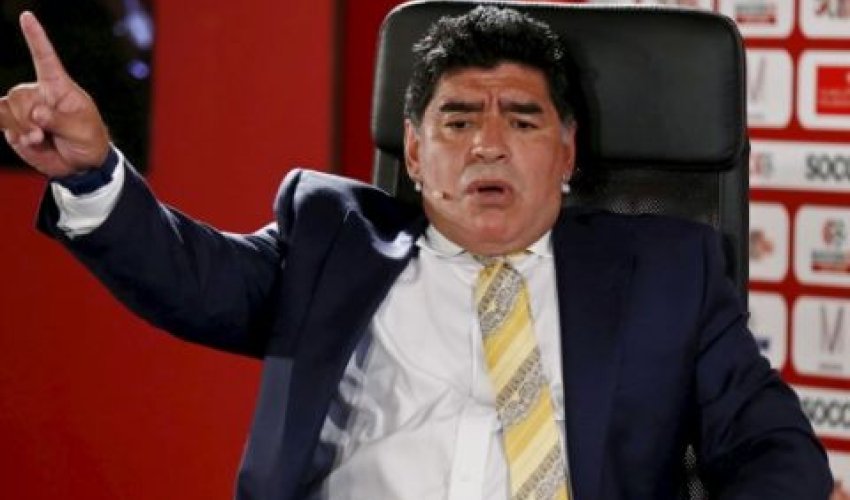 Maradona: “Blatter oğru, Platini yalançıdır”
