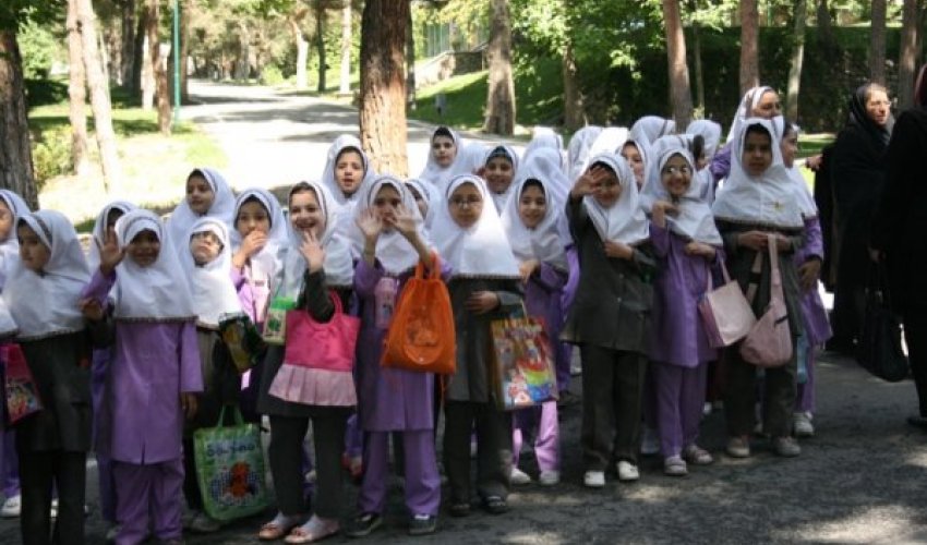 New academic year for Iran’s monolingual educational system or time for change?