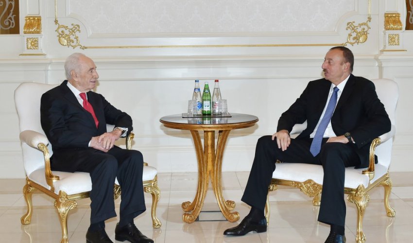Ex-Israeli president Peres visits Azerbaijani leader in Baku Ex-Israeli president Peres visits Azerbaijani leader in Baku