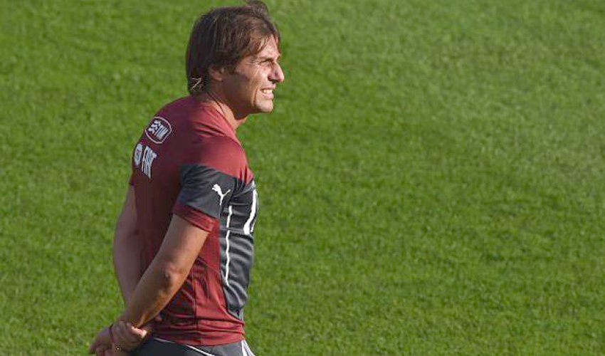 Konte İtaliya yığmasından getmək istəyir