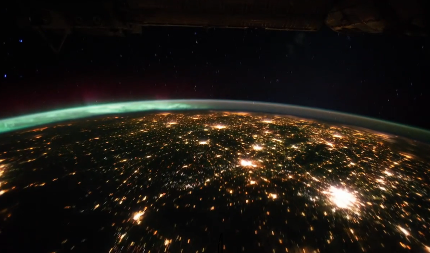 Timelapse of Earth from International Space Station