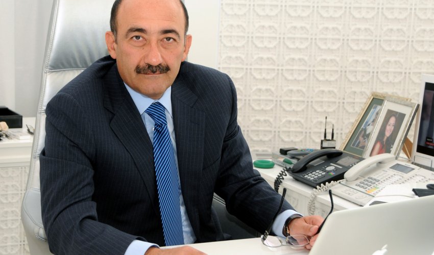 Əbülfəz Qarayev: “Ov turizmində qanuna zidd heç bir şey görmürəm” Əbülfəz Qarayev: “Ov turizmində qanuna zidd heç bir şey görmürəm”