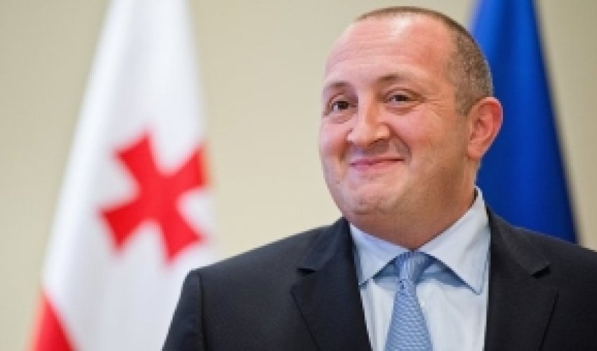 Gürcüstan prezidenti “Qazprom”la əməkdaşlıq etmək istəyir