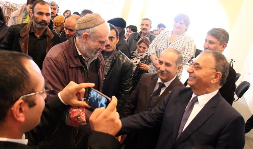 Asim Mollazadə: “Azərbaycanın savadlı və peşəkar gənclər ordusuna ehtiyacı var”