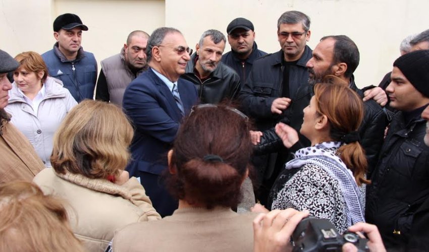 DİP sədrinə seçicilərdən dəstək: Asim Mollazadə görüş keçirdi - FOTO