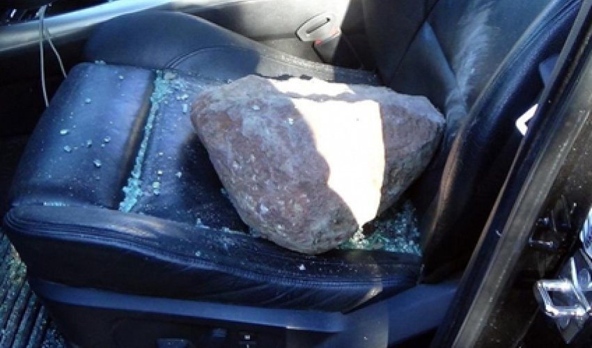 Yeni seçilən deputata hücum edilib - FOTO