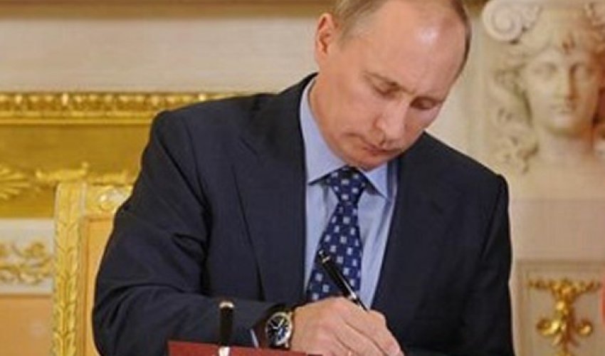Putin Azərbaycanla bağlı qanunu təsdiqlədi