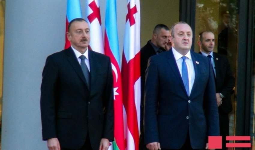 Gürcüstanda İlham Əliyevin rəsmi qarşılanma mərasimi keçirildi - Fotolar+Video Gürcüstanda İlham Əliyevin rəsmi qarşılanma mərasimi keçirildi - Fotolar+Video