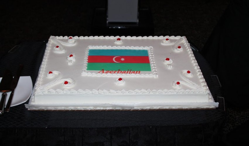Azərbaycanın Dövlət Bayrağı Günü Hyustonda qeyd edildi - Fotolar Azərbaycanın Dövlət Bayrağı Günü Hyustonda qeyd edildi - Fotolar