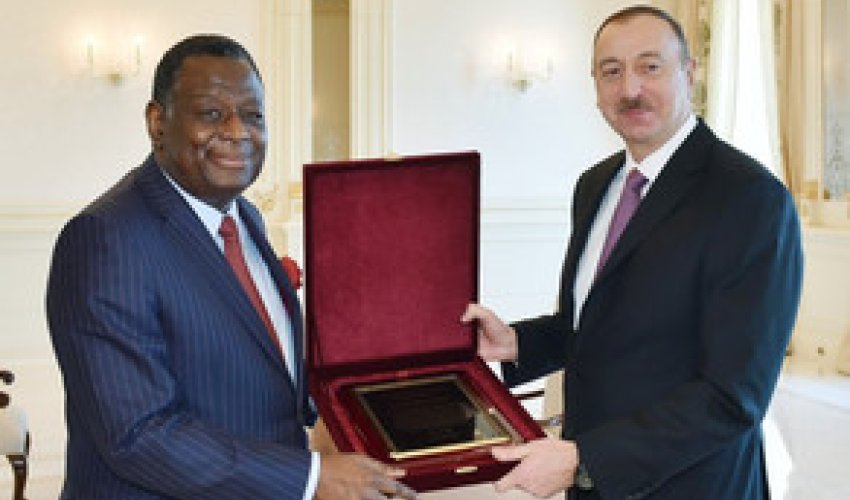 İlham Əliyev BMT-nin Əhali Fondunun mükafatı təqdim olundu