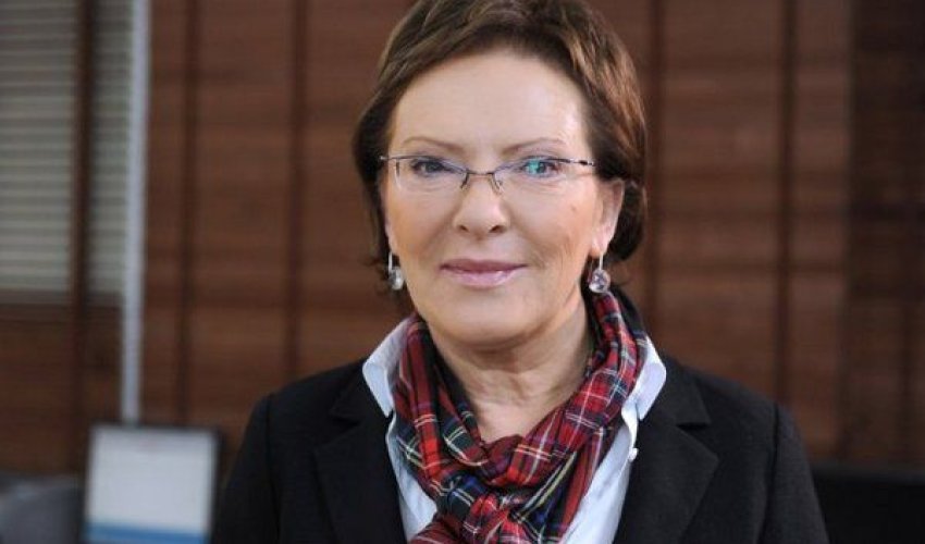 Polşa höküməti istefa verdi