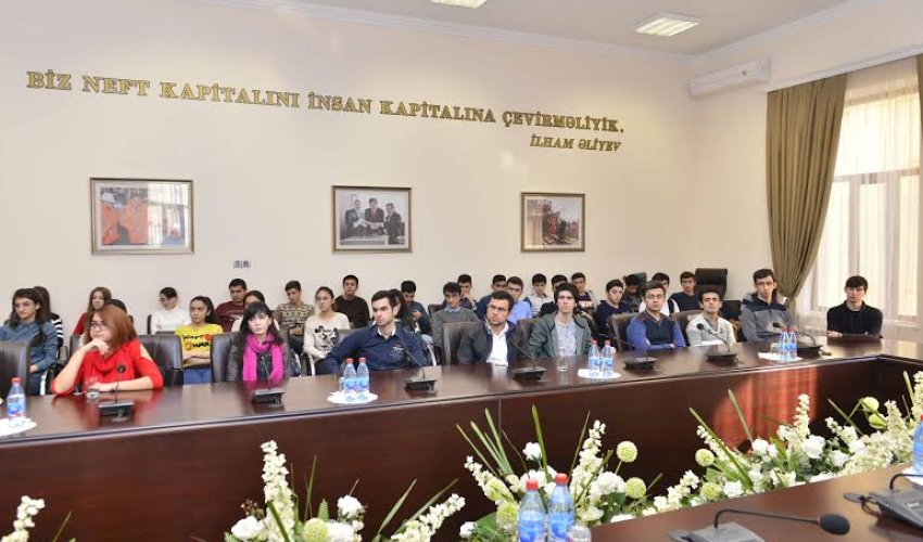 Bakı Ali Neft Məktəbində “Tələbə Həftəsi” çərçivəsində görüş