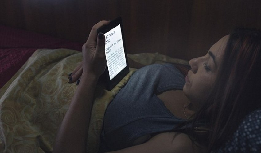 'Bedtime mode' on smartphones would mean we'd all get an extra hour's sleep 'Bedtime mode' on smartphones would mean we'd all get an extra hour's sleep