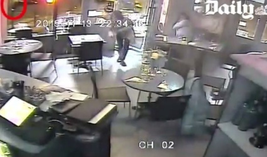 Видео обстрела кафе в Париже