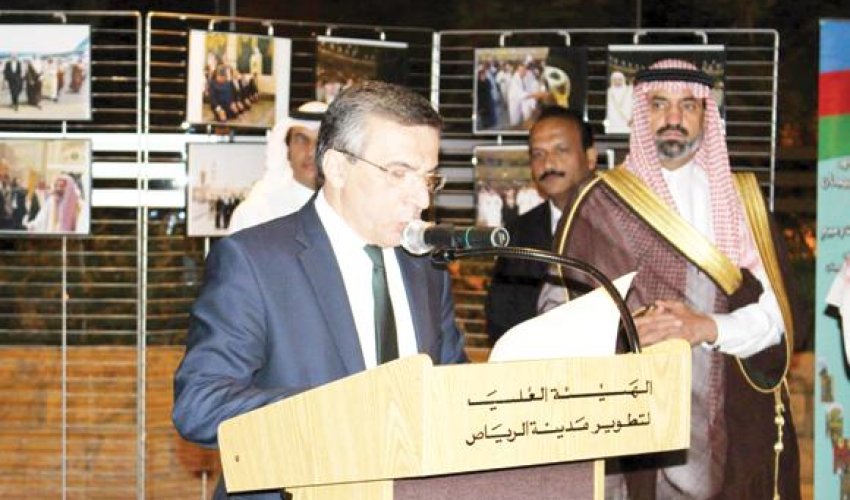 Azerbaijani envoy praises Saudi role in world affairs
