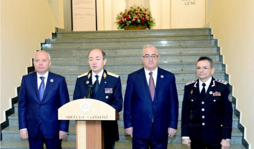 Mədət Quliyev ədliyyə işçilərini təbrik etdi - Fotolar