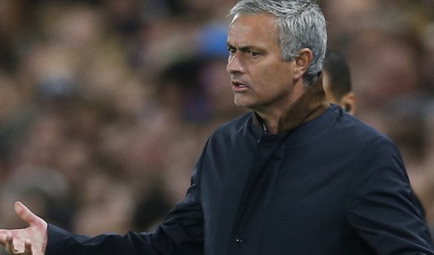 Jose Mourinho retains Chelsea owner Abramovich's support