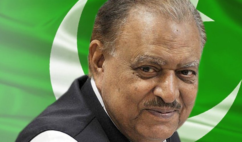 Pakistani president calls for enhancing ties with Azerbaijan