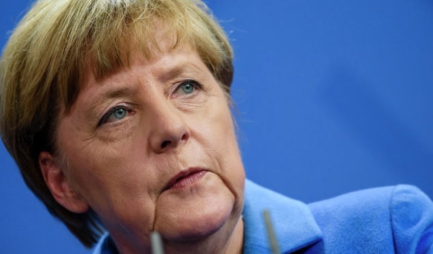 “Time” jurnalı Angela Merkeli 