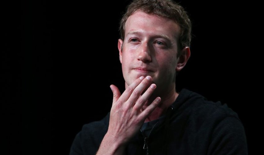 Zuckerberg offers support to Muslims in Facebook post