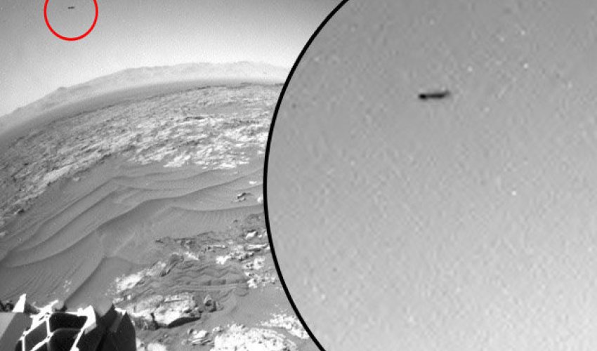 Incredible UFO spotted 'hovering' above MARS