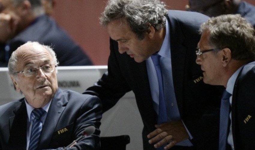 Blatter və Platini 8 il müddətinə vəzifələrindən kənarlaşdırıldı Blatter və Platini 8 il müddətinə vəzifələrindən kənarlaşdırıldı