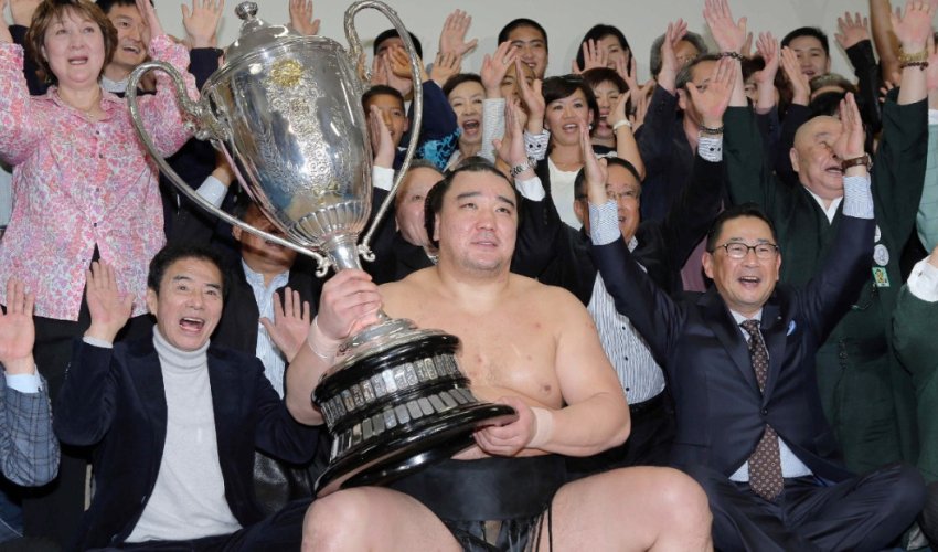 Sumo: Can Japan's national sport survive?