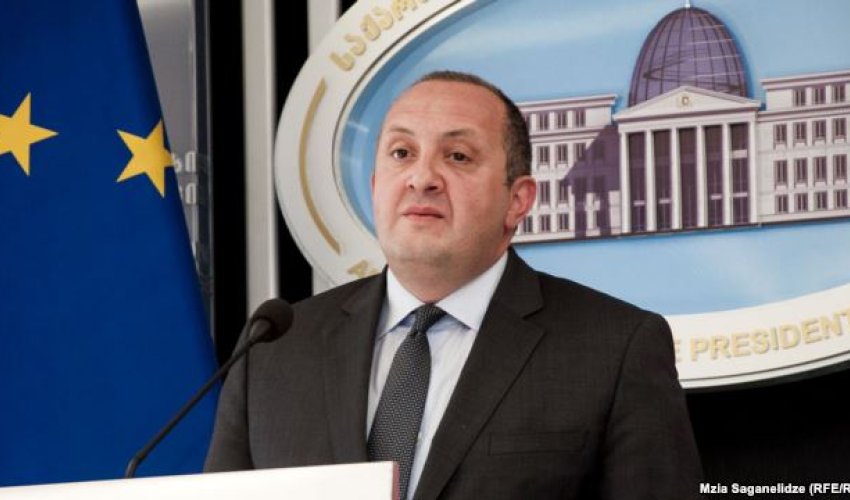 Gürcüstan prezidenti banklara qarşı getdi