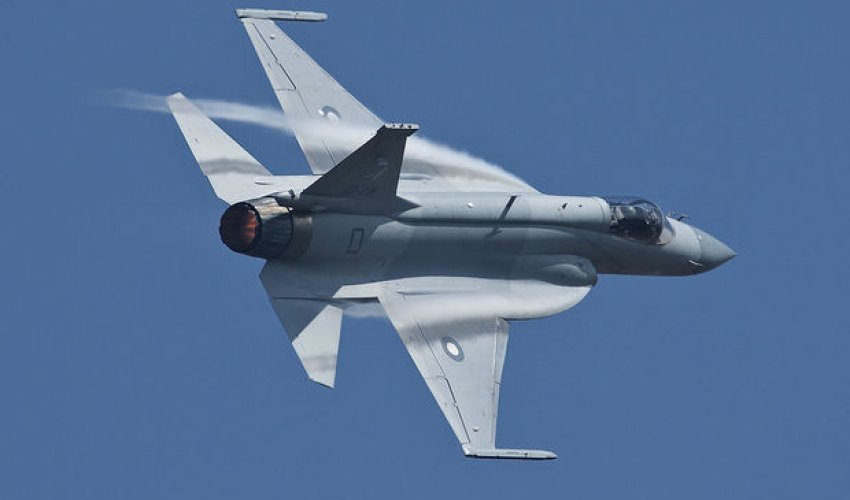 Президент Пакистана: Азербайджан купит истребители JF-17 Thunder