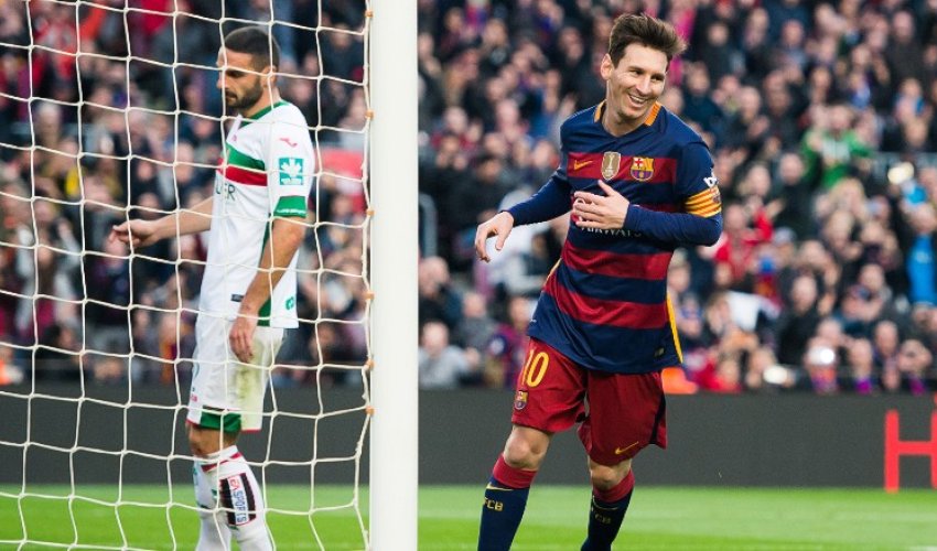 Lionel Messi scores hat-trick as Barcelona thrashes Granada