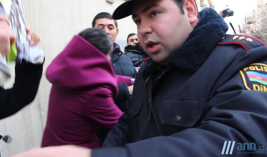 NO COMMENT: Jurnalistlərin aksiyası və polis zorakılığı