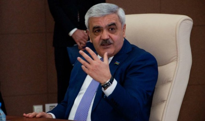 ​Rövnəq Abdullayev: 