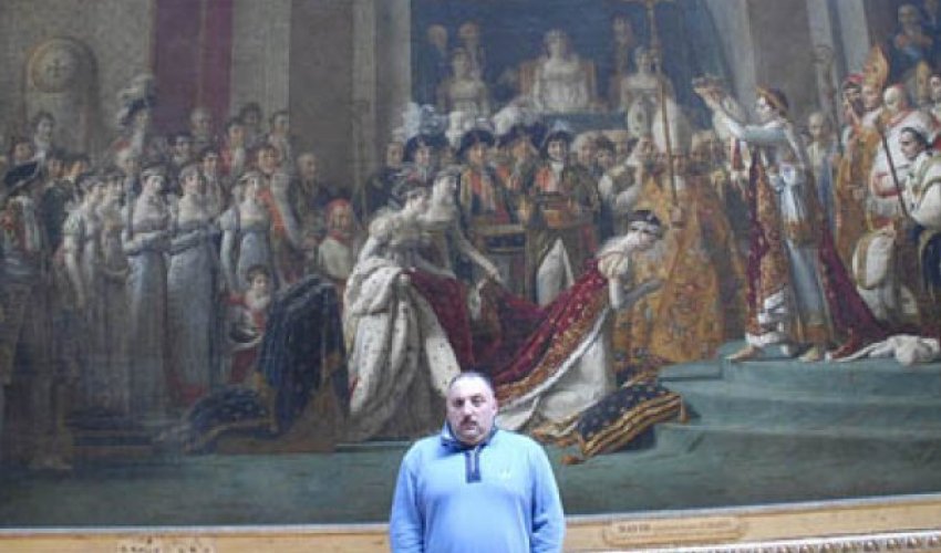 17 kilometr yolda səyahət – Luvr ziyarəti 