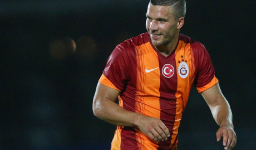 Podolski yeni klubunu açıqladı